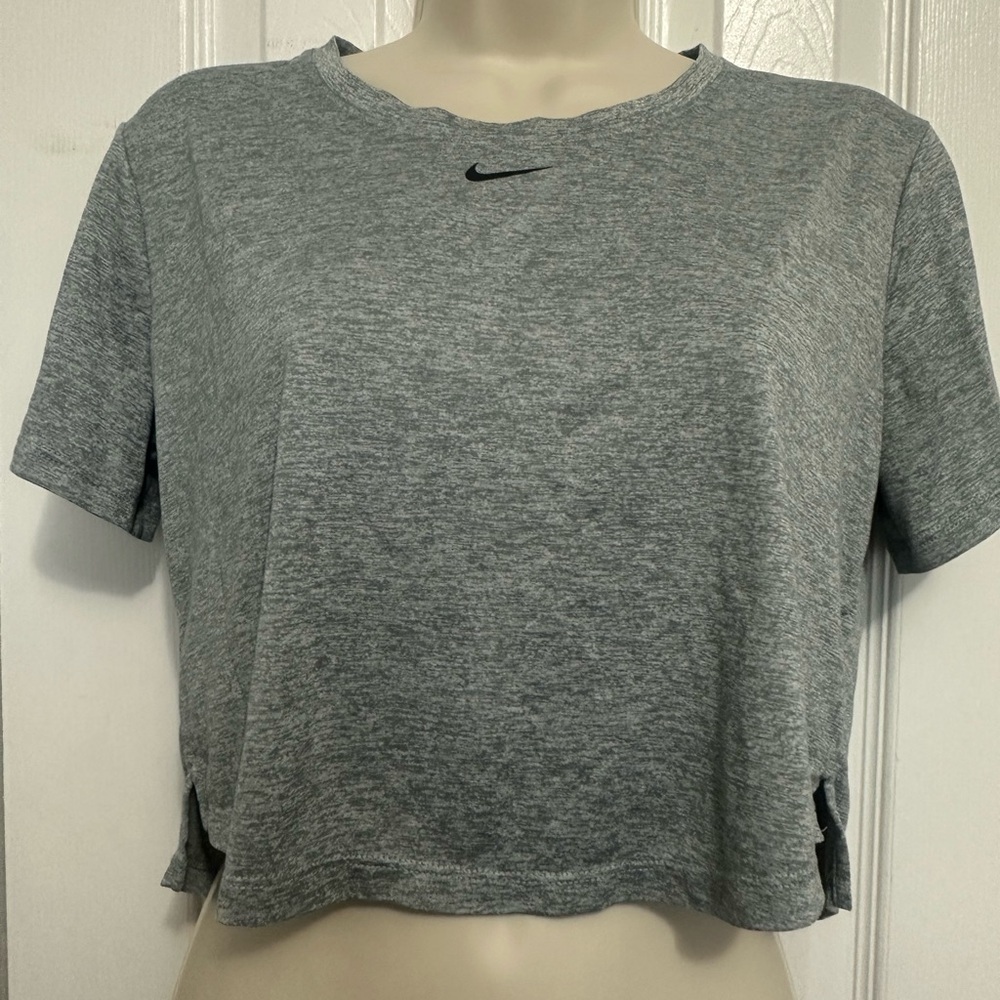 Nike Women's Heather Gray Short Sleeve Tee